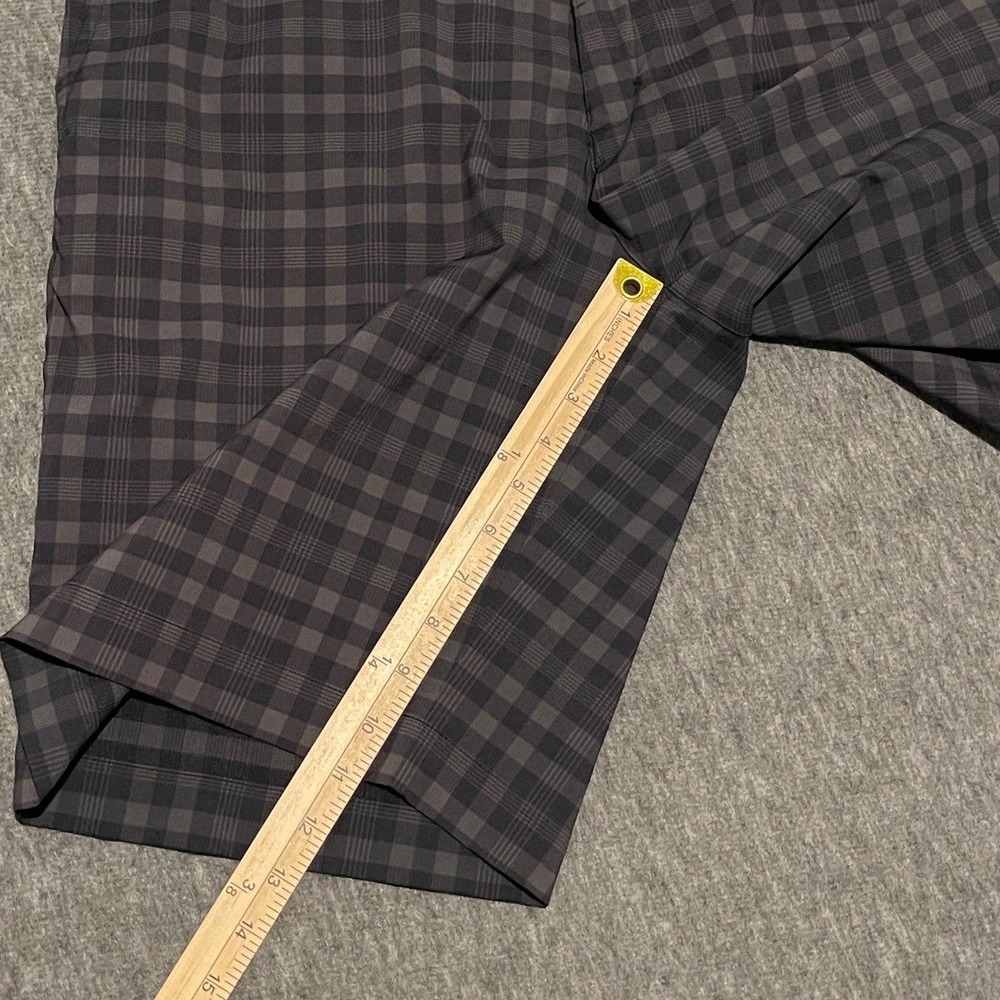 Nike Golf Dri-FIT Plaid Shorts Mens Size 36 Gray Performance Athletic Casual - Picture 6 of 7